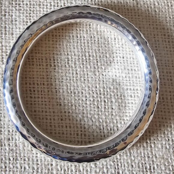 Retired Silpada Sterling Silver (.925) Hammered Bangle Bracelet - B1653 - Picture 4 of 9